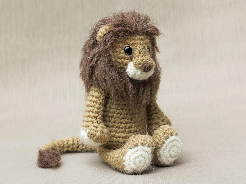 Lion amigurumi crochet pattern