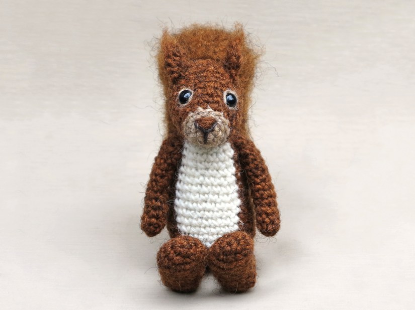 Floro, crochet red squirrel pattern